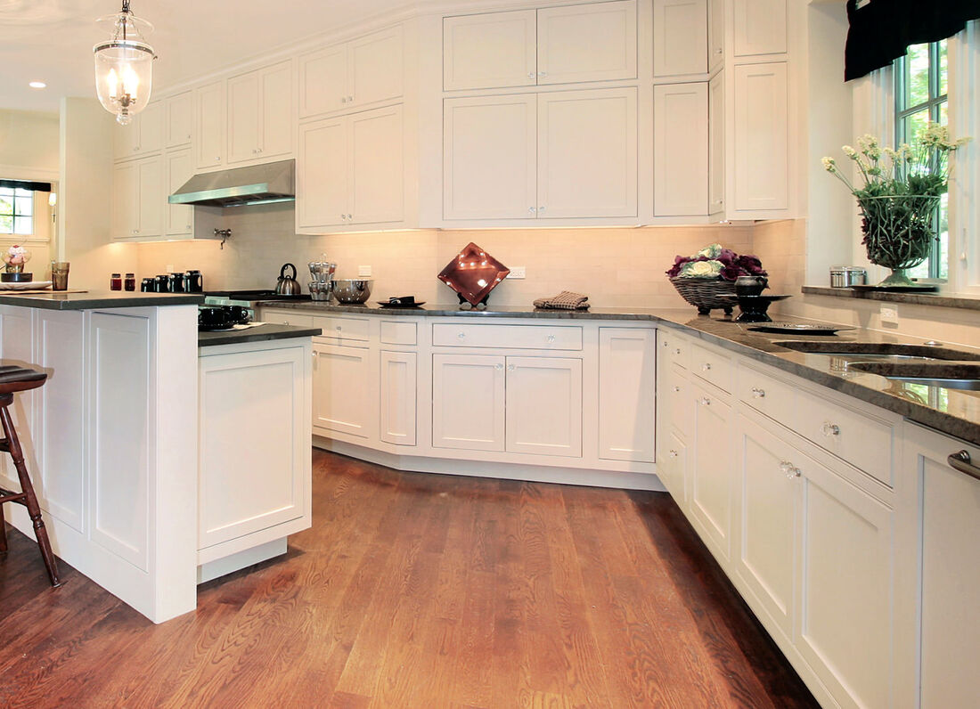 professionally painted white kitchen cabinets - Shoreline, WA